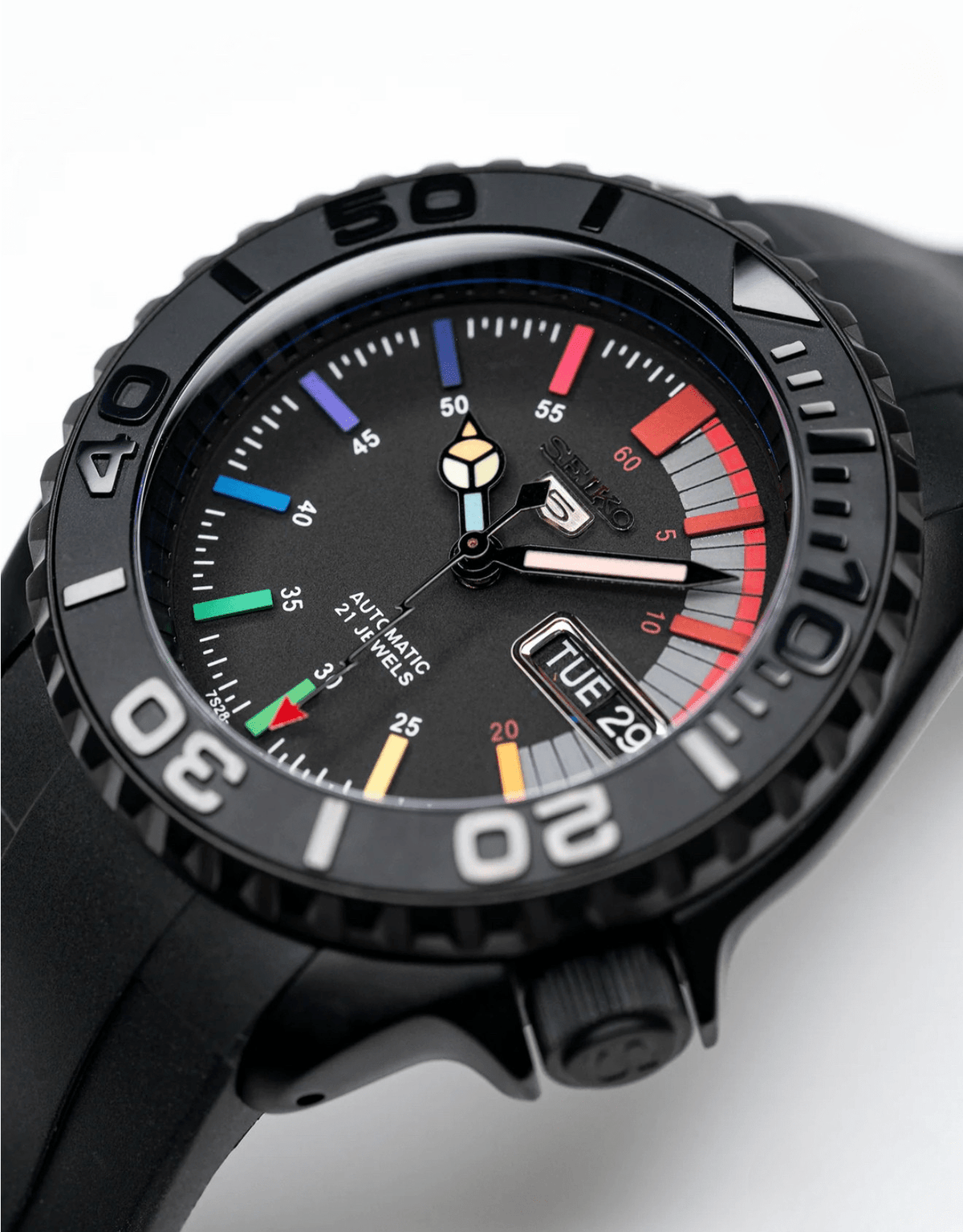 Seiko Mod SKX 5 Triple Black Rainbow